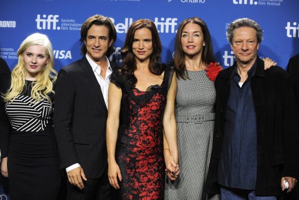 Abigail Breslin, Dermot Mulroney, Juliette Lewis, Julianne Nicholson and Chris Cooper Photo
