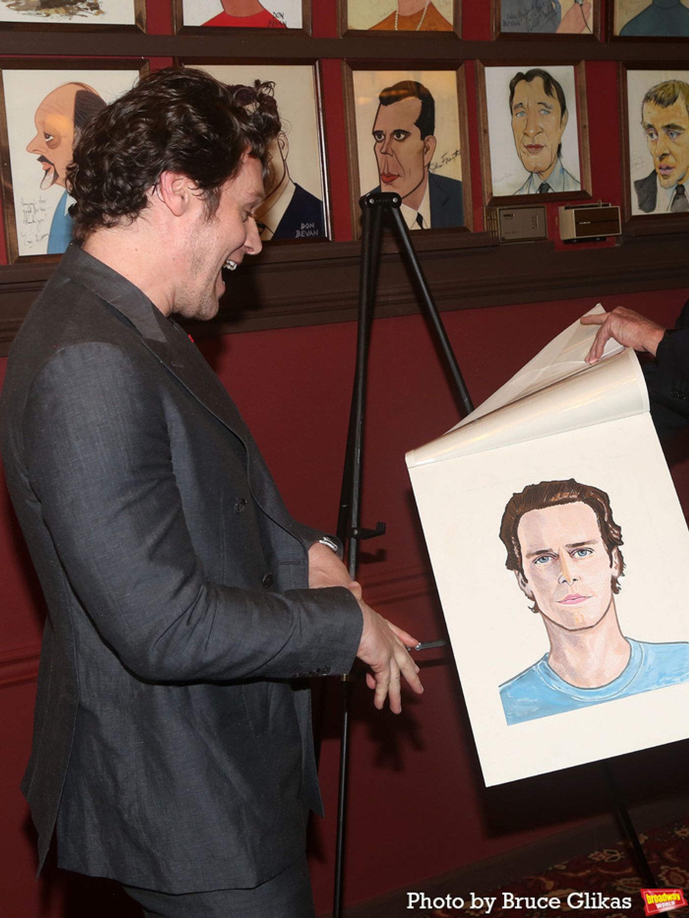 Photos: Jonathan Groff and Friends Celebrate New Sardi's Caricature  Image